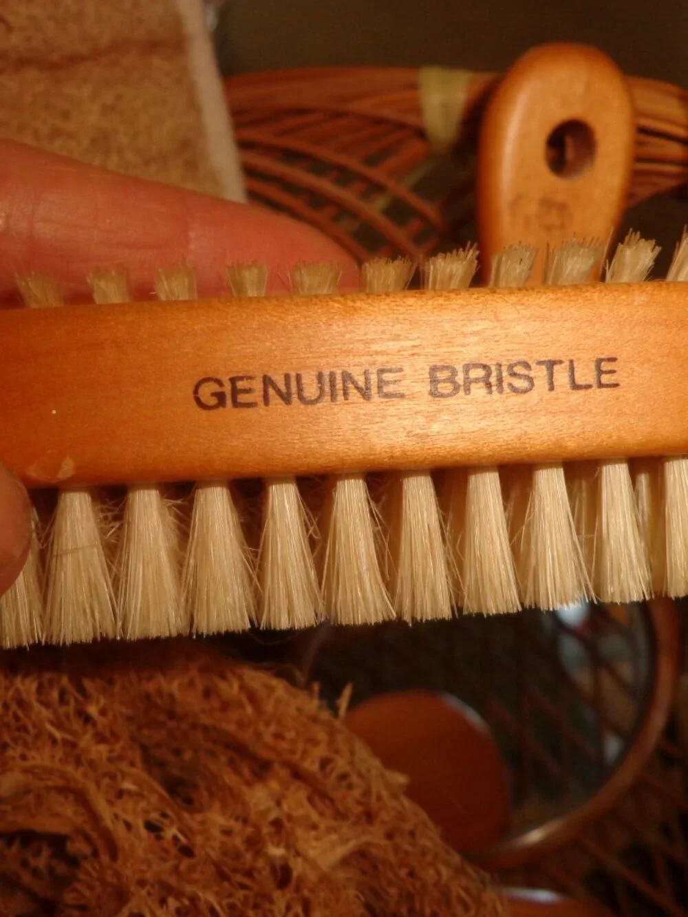 NEW Handled Spa Basket w/Contents Genuine Bristle Brushes, Mirror, Loofah, Mitt.